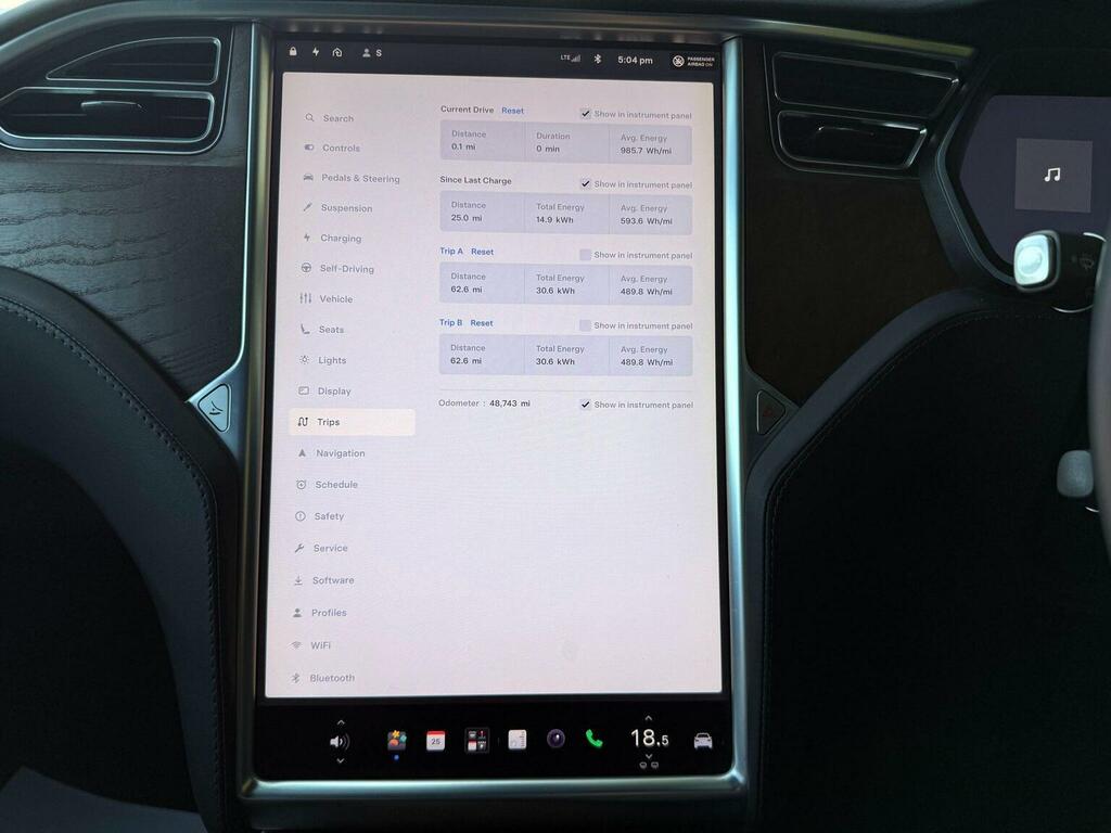 Tesla Model X 75D Silver #35