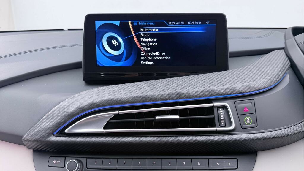 BMW i8 2dr Auto Silver #8