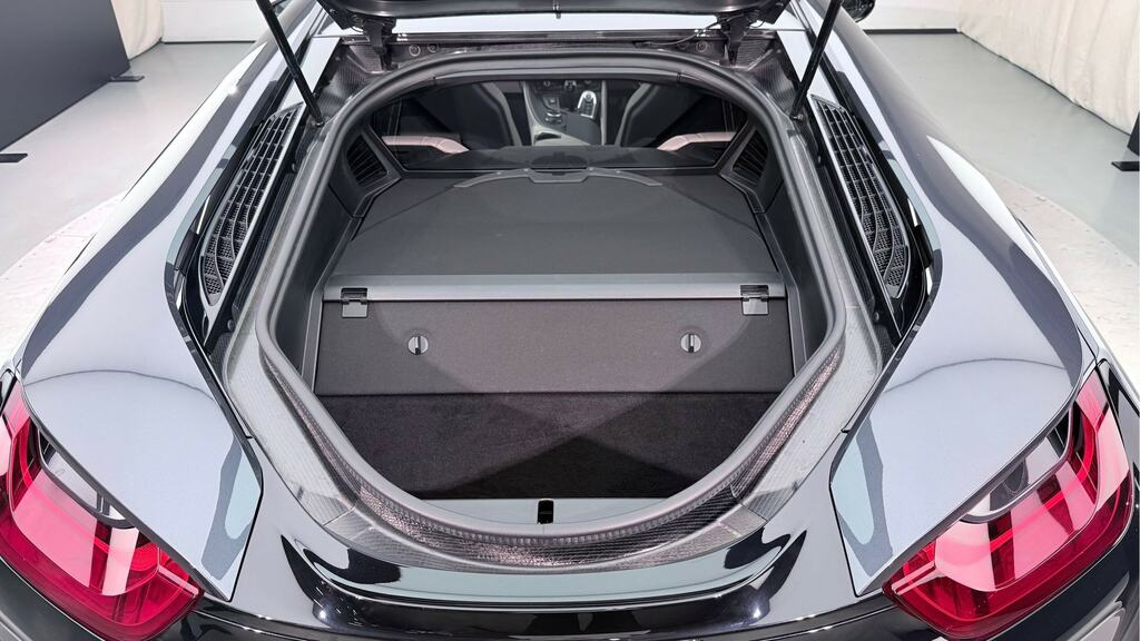 BMW i8 2dr Auto Silver #13