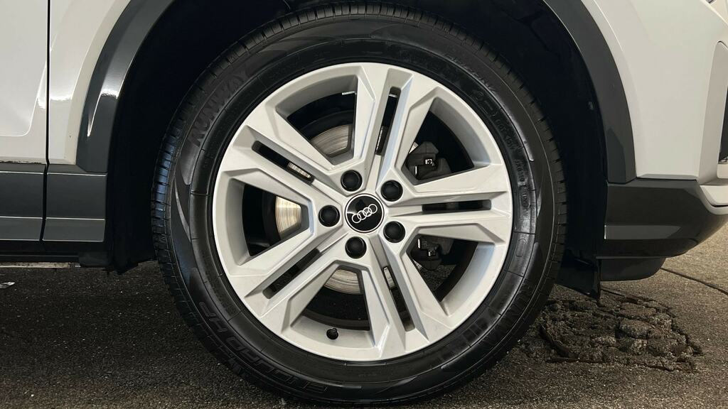 Audi Q2 35 Tfsi Sport NV73HSF White #5