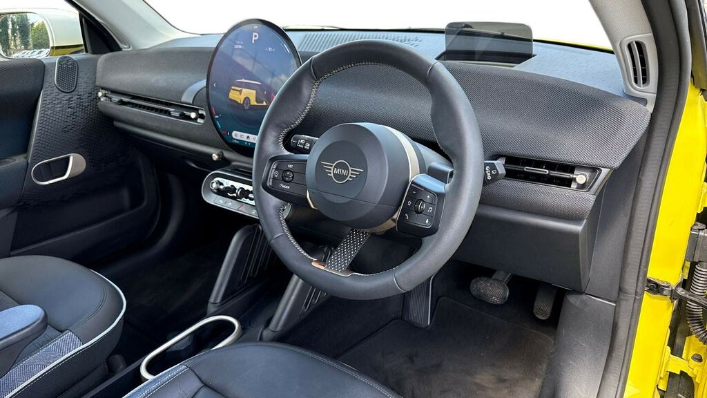 Mini Hatch 135Kw E Classic Level 1 41Kwh YB24EZL Yellow #6