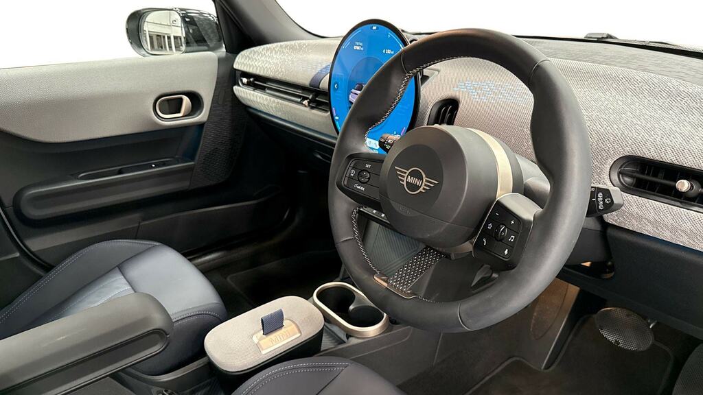 Mini Hatch 1.5 C Exclusive RO75UWD Silver #6