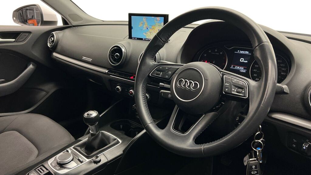 Audi A3 30 Tfsi 116 Se Technik NJ69BHW White #6