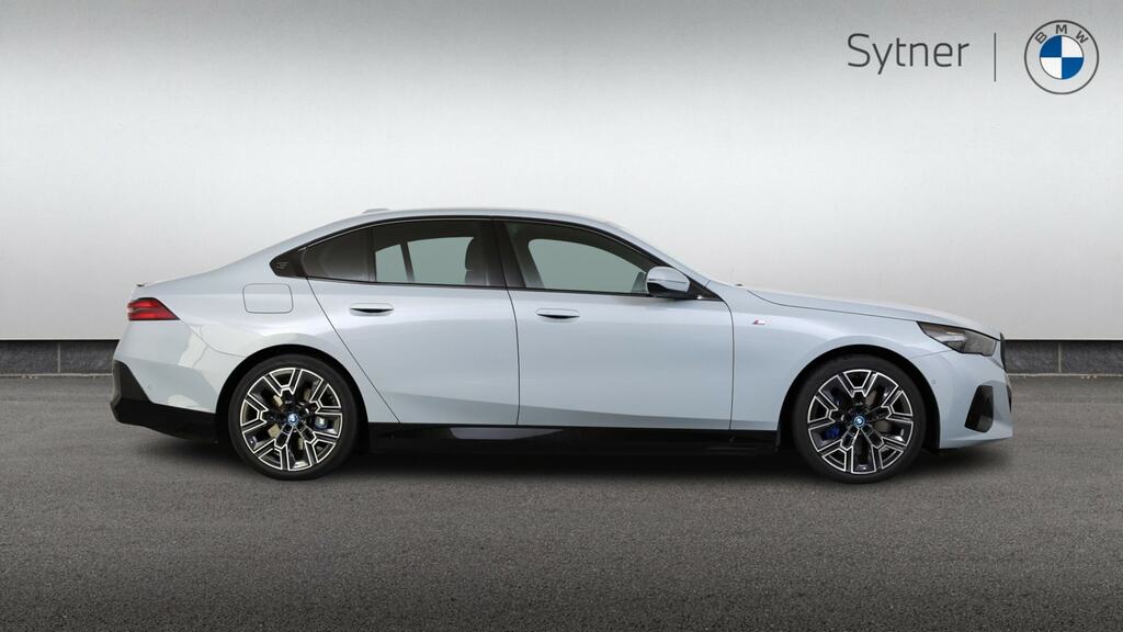 BMW i5 250Kw Edrive40 M Sport Pro 84Kwh Grey #3