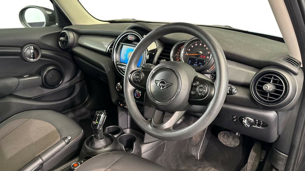 Mini Hatch 1.5 Cooper Classic II BD70USJ Black #6