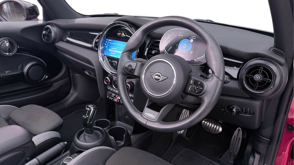 Mini Convertible 1.5 Cooper Sport Premium NA24PTZ Red #6