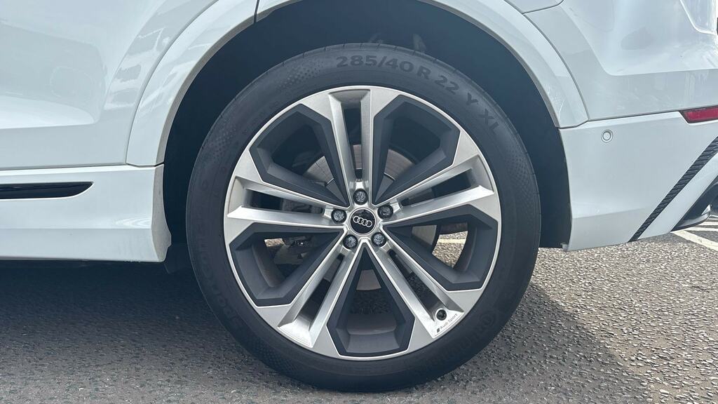 Audi Q8 55 Tfsi E Quattro Black Edn Tiptronic Cs White #5