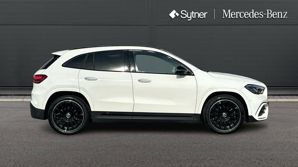 Mercedes-Benz GLA Class Gla 220D 4Matic Amg Line Premium Plus KM75UBP White #4
