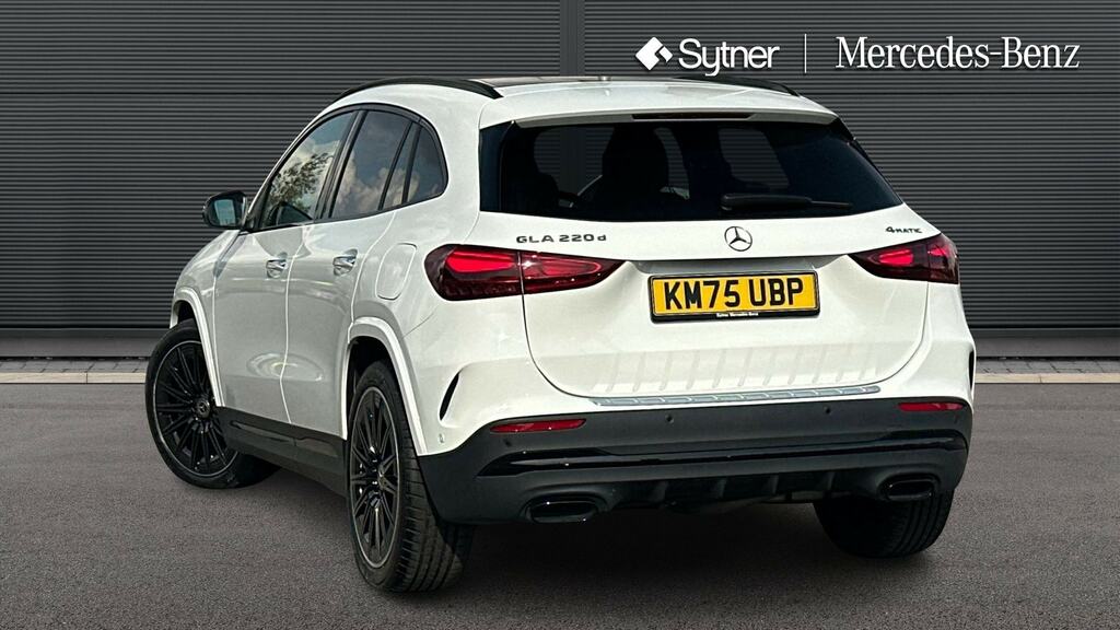 Mercedes-Benz GLA Class Gla 220D 4Matic Amg Line Premium Plus KM75UBP White #2