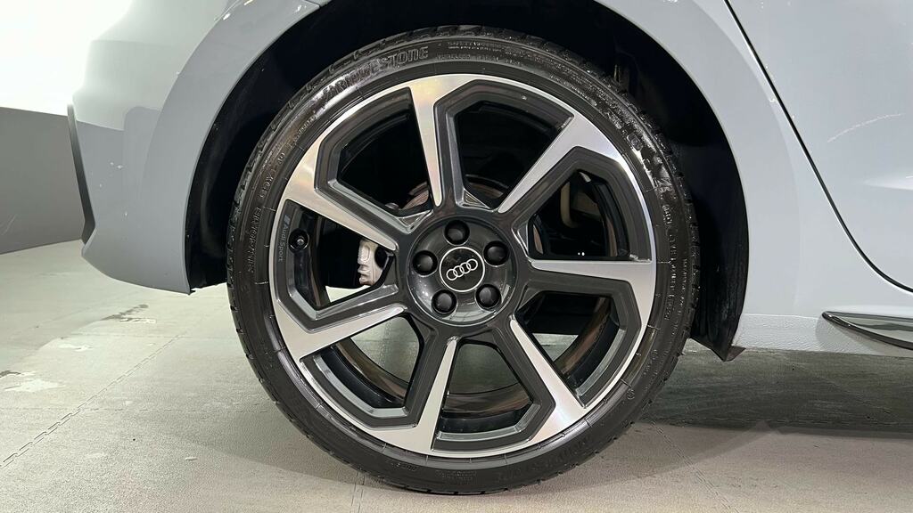 Audi A1 35 Tfsi Black Edition S Tronic KS75WPN Grey #5