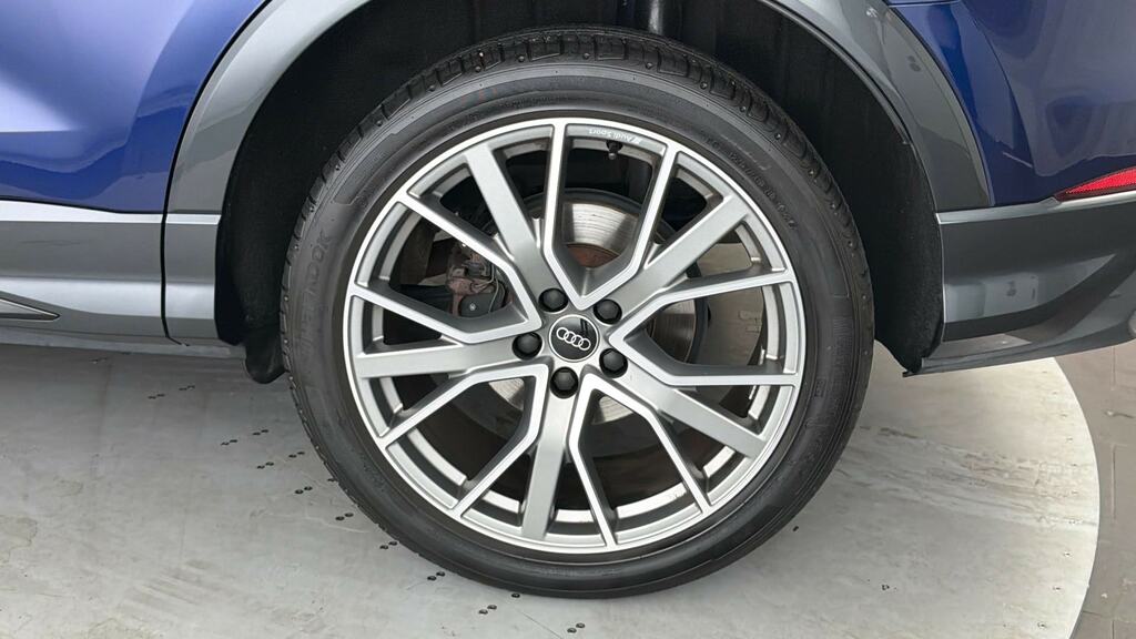 Audi Q3 35 Tfsi Black Edition S Tronic Tech Pro LM24NDN Blue #5