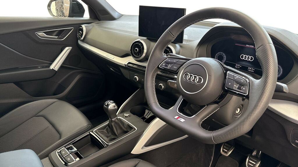 Audi Q2 30 Tfsi 116 Black Edition Black #6