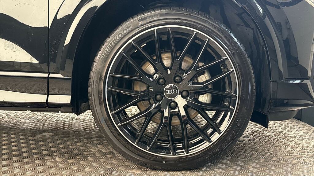 Audi Q2 30 Tfsi 116 Black Edition Black #5