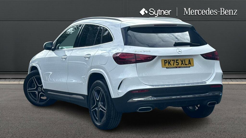 Mercedes-Benz GLA Class Gla 200 Amg Line Executive PK75XLA White #2