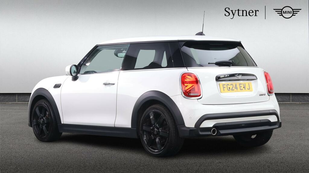 Mini Hatch 1.5 Cooper Classic FG24EVJ White #2