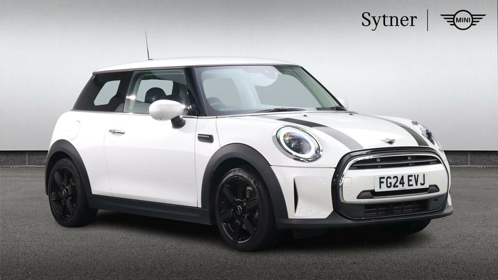 Mini Hatch 1.5 Cooper Classic FG24EVJ White
