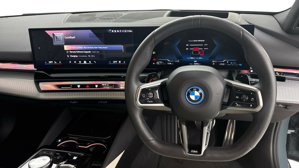 BMW 5 Series 550E Xdrive M Sport Tech Plus YB75UVJ Green #5
