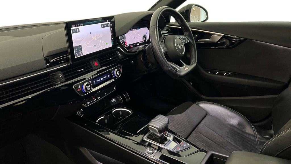 Audi A4 35 Tfsi Black Edition S Tronic BT69RNX White #2