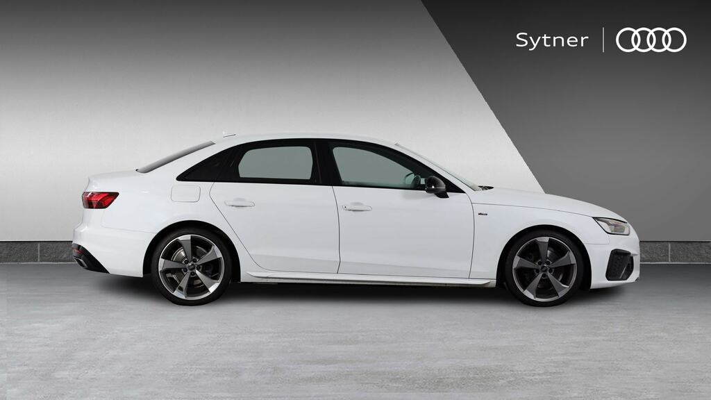Audi A4 35 Tfsi Black Edition S Tronic BT69RNX White #4