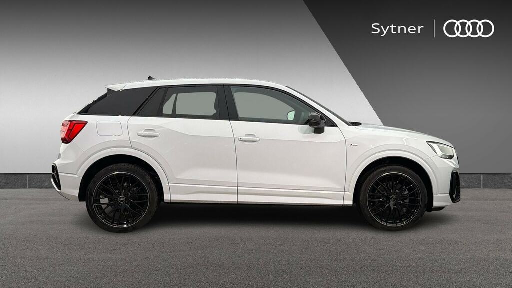 Audi Q2 35 Tfsi Black Edition S Tronic Tech KW75UYJ White #4