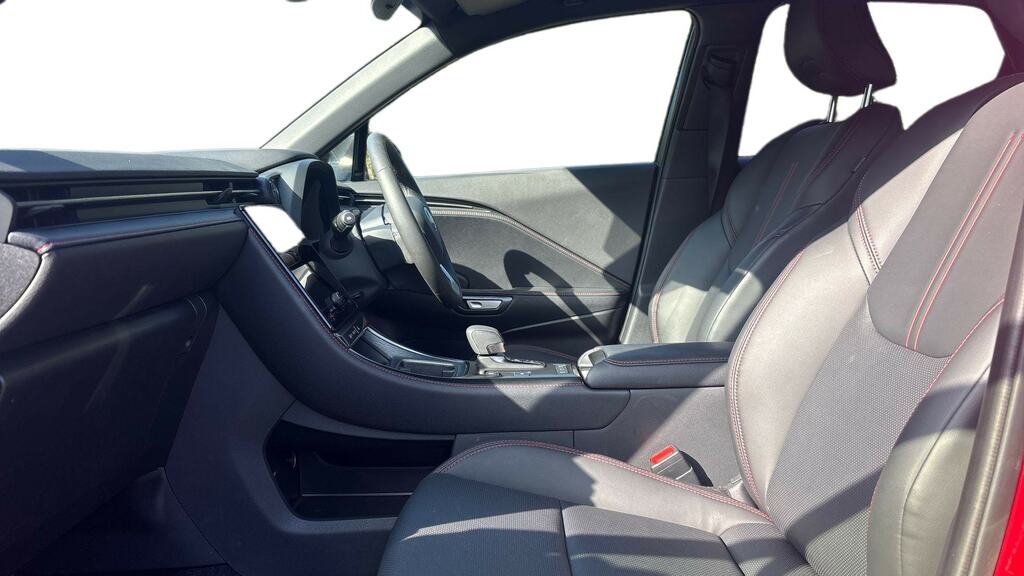 Lexus LBX 1.5 Premium Plus E-cvt MF25ZKN Red #3