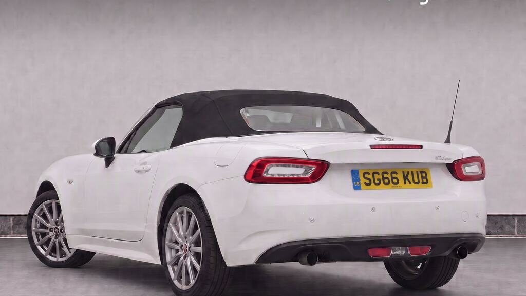 Fiat 124 Spider 1.4 Multiair Lusso Plus SG66KUB White #3