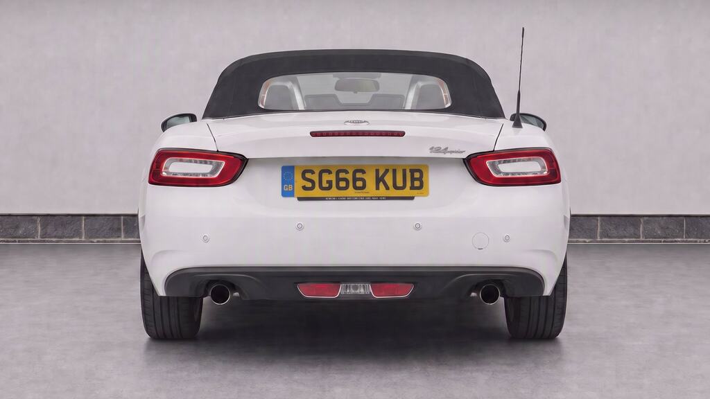 Fiat 124 Spider 1.4L Lusso Grey #8