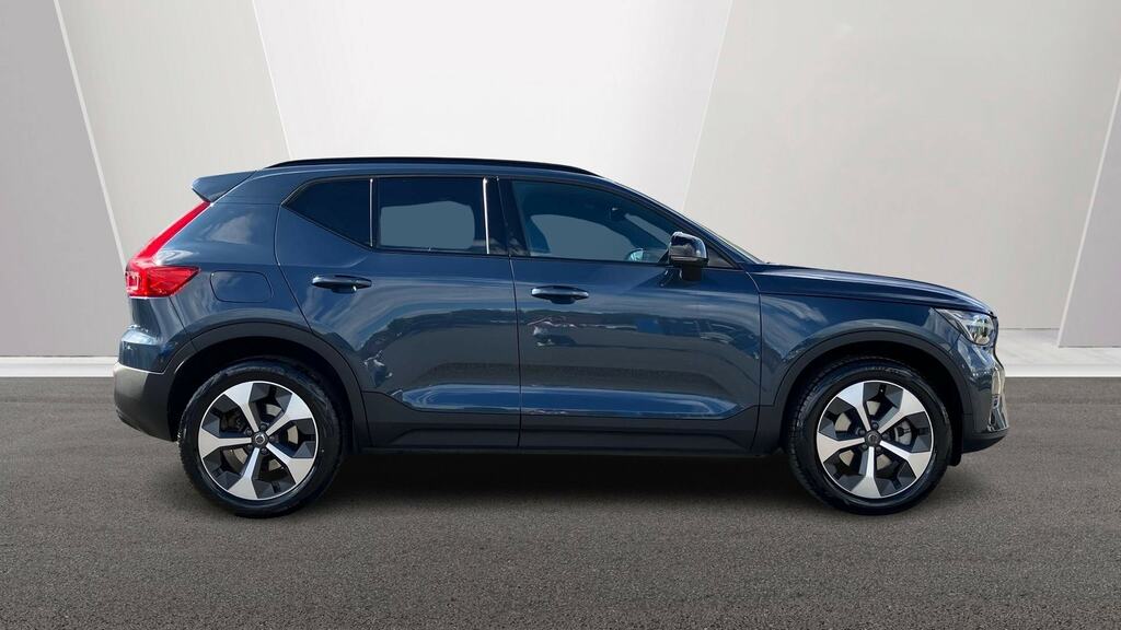 Volvo XC40 2.0 B3p Plus Dark RV75SRU Blue #3