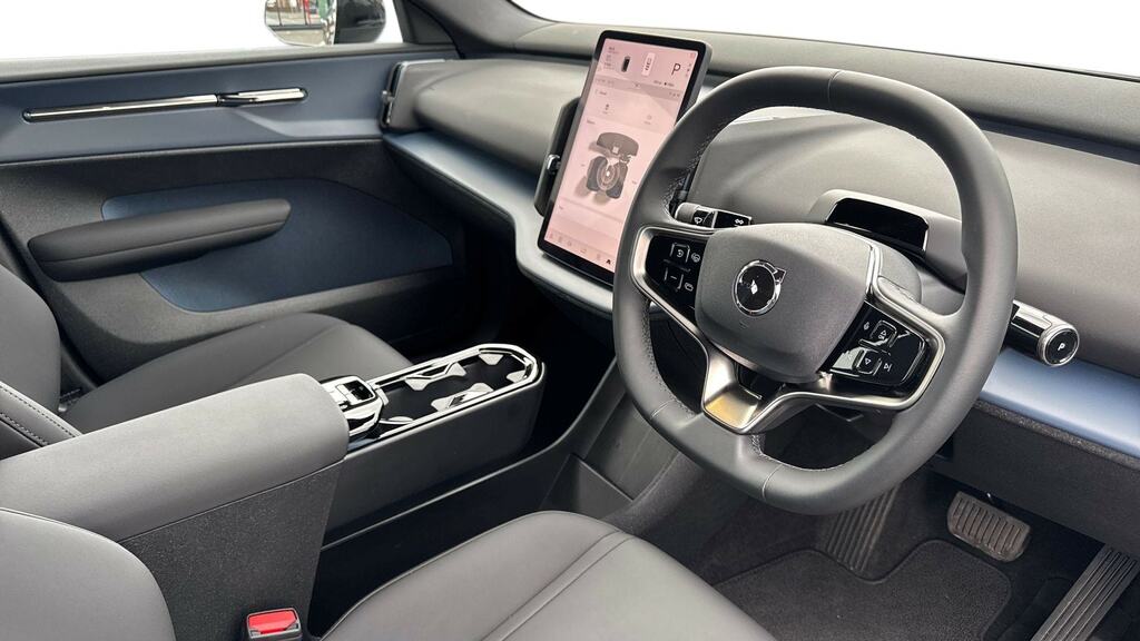 Volvo EX30 200Kw Sm Extended Range Core 69Kwh OW75YMM Black #5