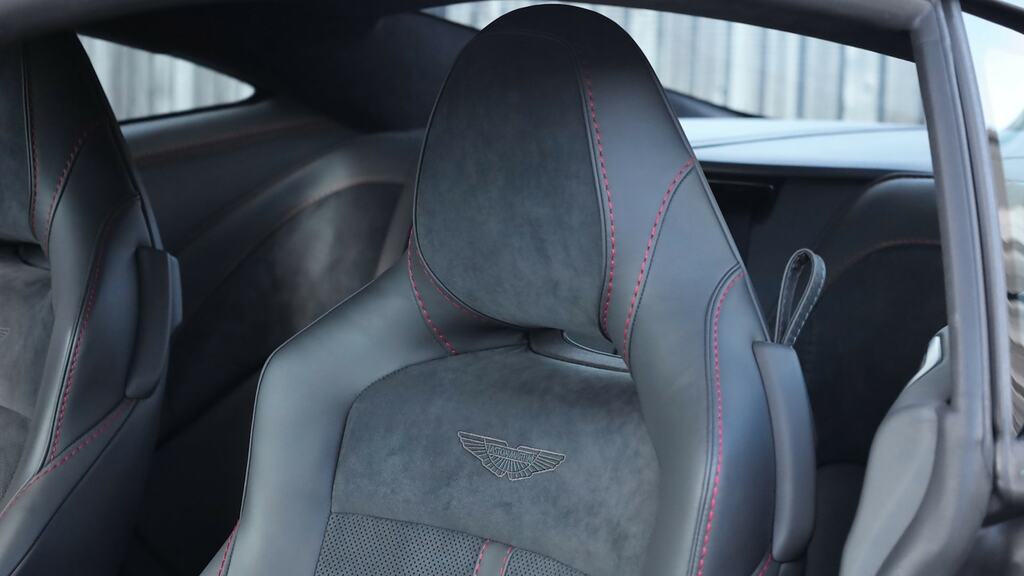 Aston Martin DB11 V8 528 Touchtronic Black #5