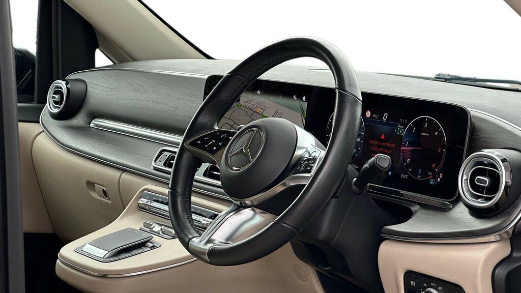 Mercedes-Benz V Class V220 D Premium 9G-tronic Extra Long Black #3