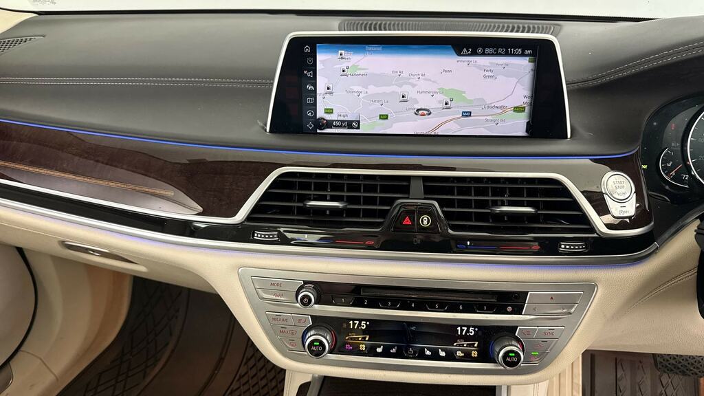 BMW 7 Series  Black #8