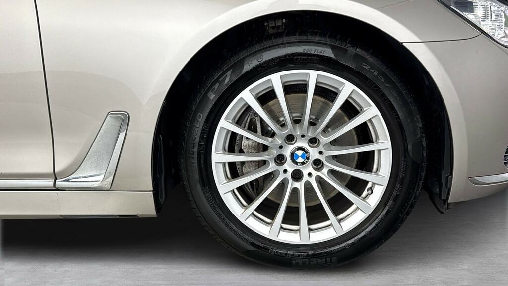 BMW 7 Series  Black #14