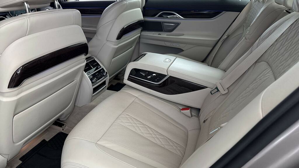 BMW 7 Series  Black #12