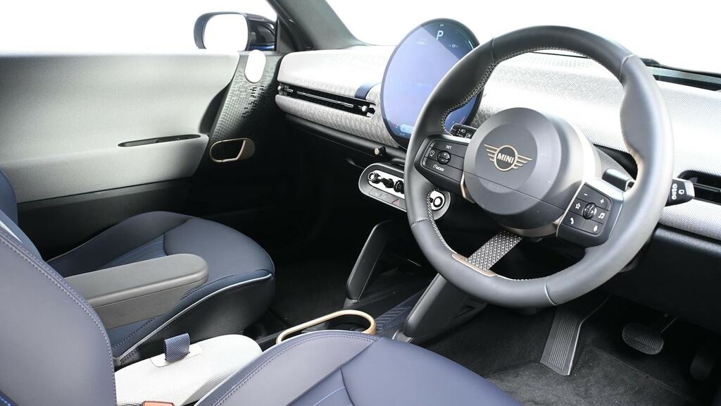 Mini Hatch 135Kw E Exclusive Level 2 41Kwh YG75NBF Blue #6