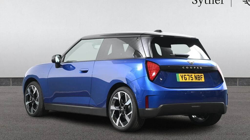 Mini Hatch 135Kw E Exclusive Level 2 41Kwh YG75NBF Blue #2