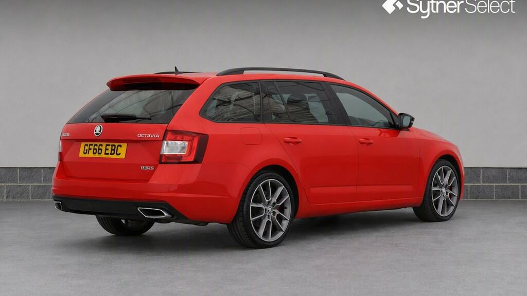 Skoda Octavia 2.0 Tdi Cr Vrs Red #4
