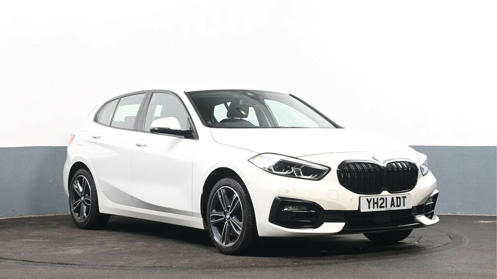 BMW 1 Series 118I 136 Sport Live Cockpit Professional White