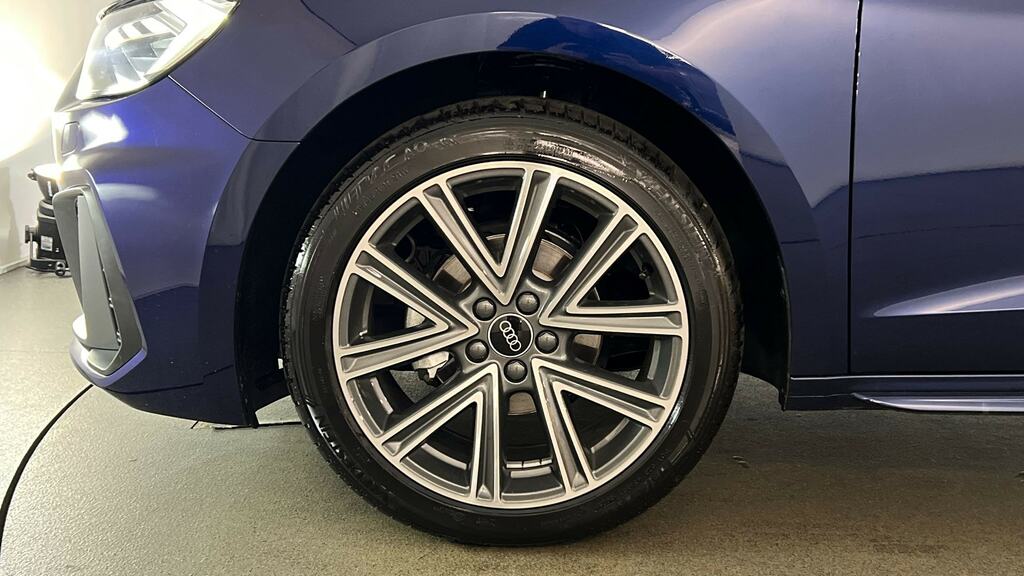 Audi A1 25 Tfsi S Line S Tronic FA26NKM Blue #5