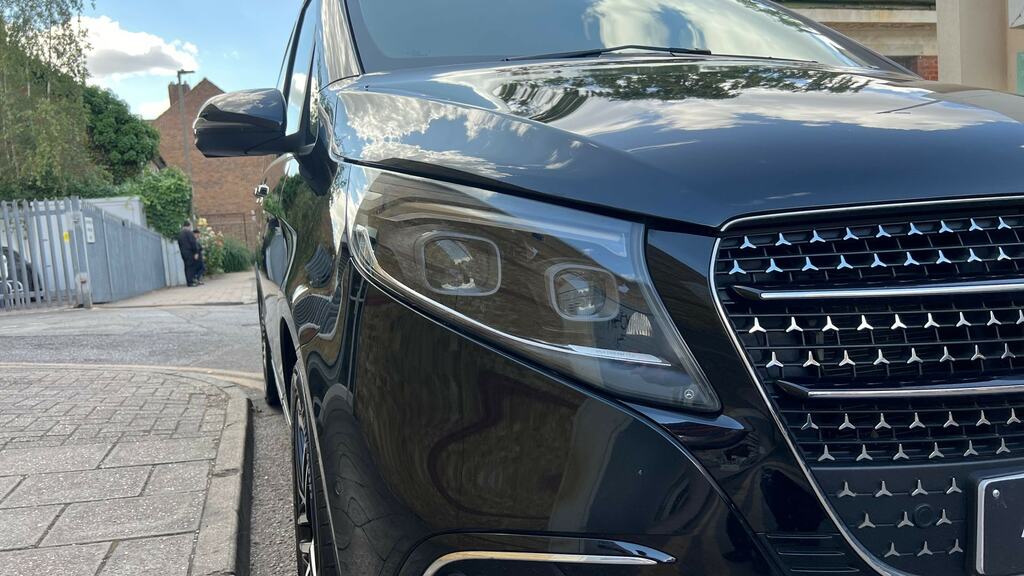 Mercedes-Benz V Class V300 D Premium Amg Line 9G-tronic Long Black #4