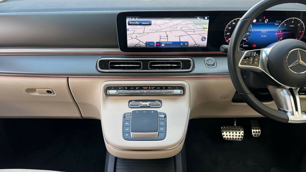 Mercedes-Benz V Class V300 D Premium Amg Line 9G-tronic Long Black