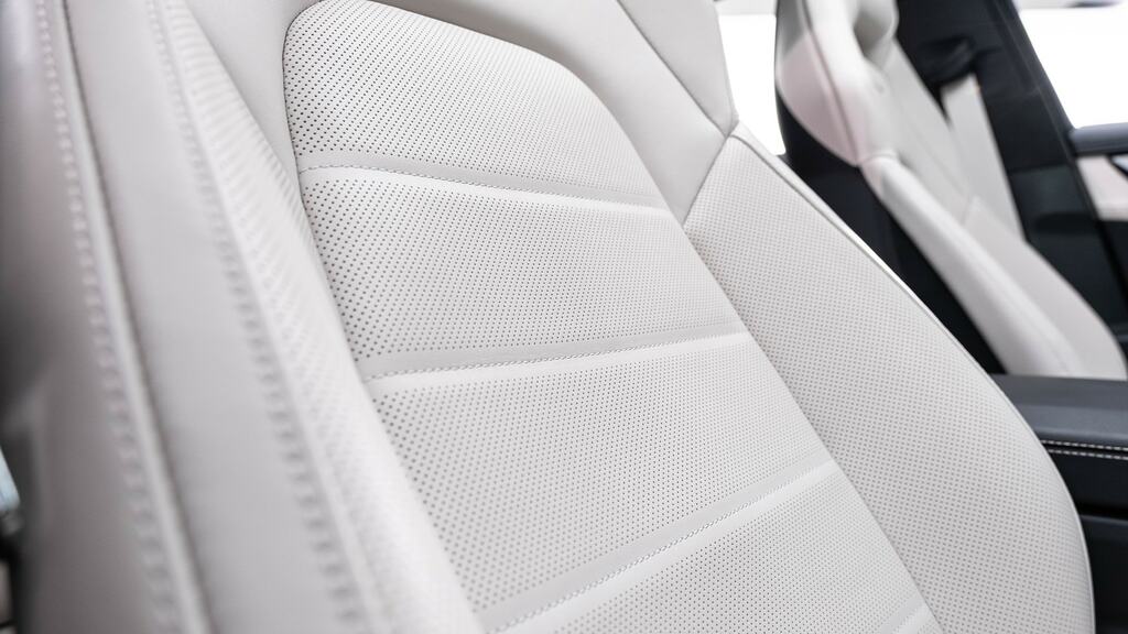 Porsche Panamera Automatic #42