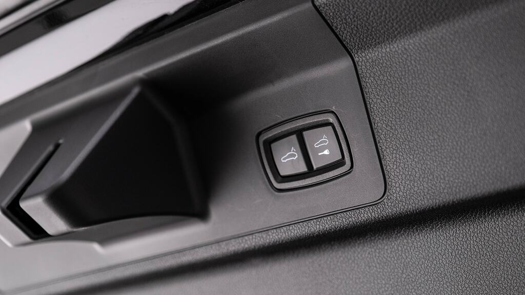 Porsche Panamera Automatic #26