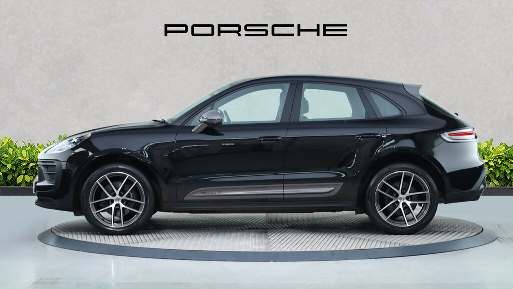 Porsche Macan T Pdk GV23NYN Black #4