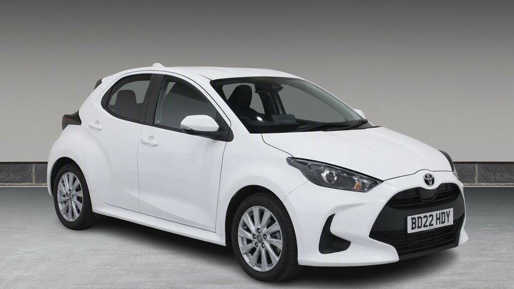 Toyota Yaris 1.5 Hybrid Icon Cvt White