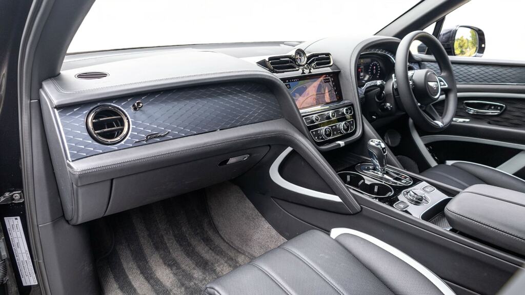 Bentley Bentayga 4.0 V8 Speed Touring Spec Black #2
