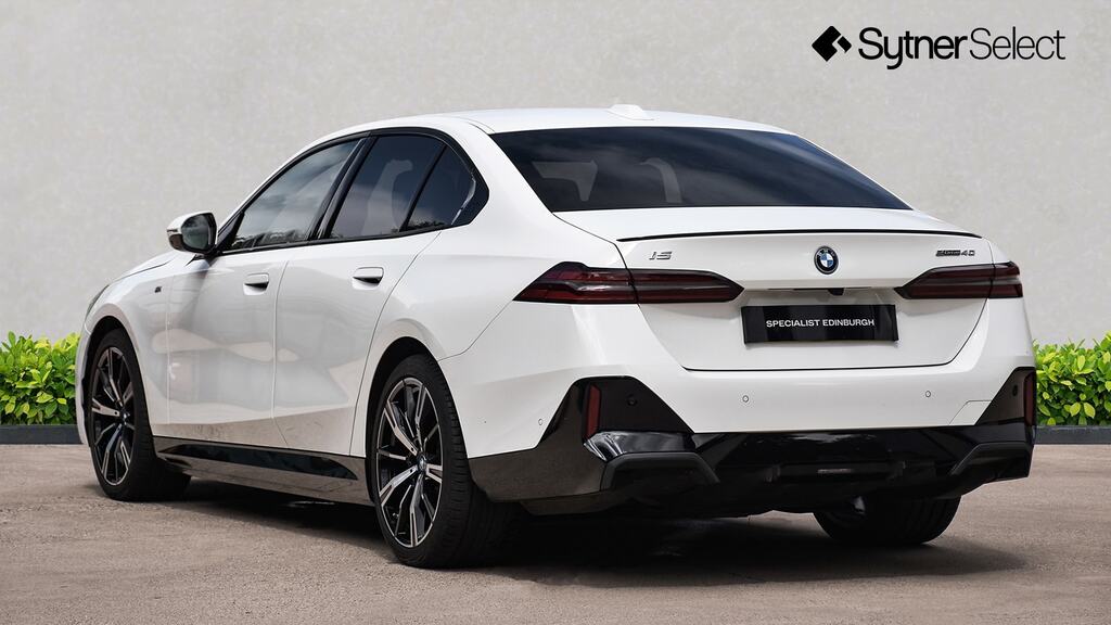 BMW i5 250Kw Edrive40 M Sport Pro 84Kwh Comf White #2