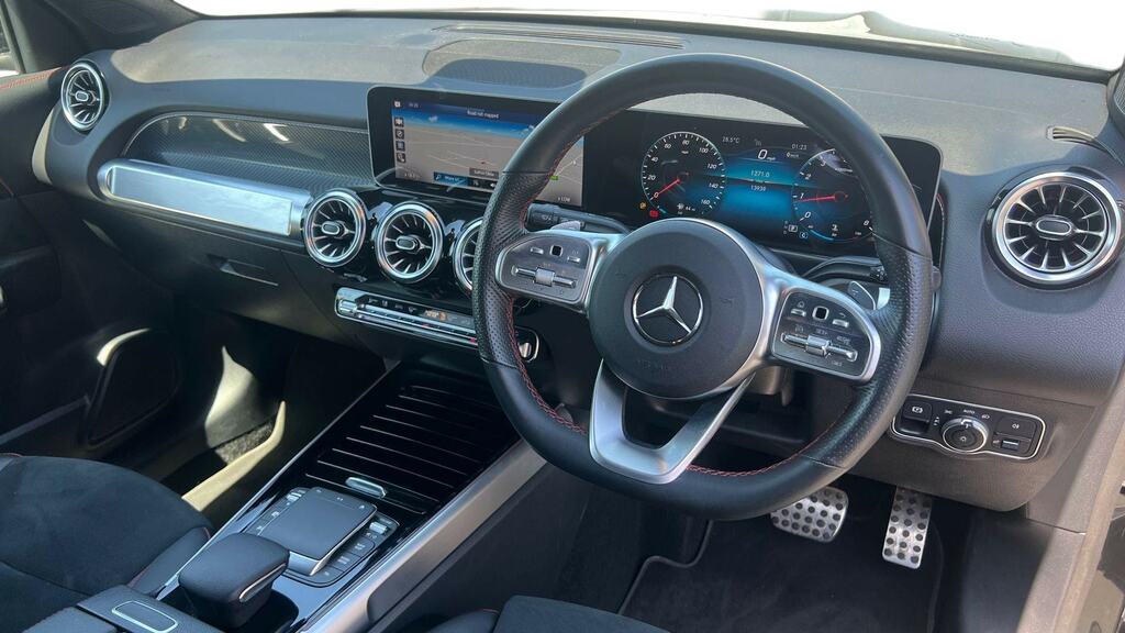 Mercedes-Benz GLB Class Glb 200 Amg Line Premium 7G-tronic Black #3