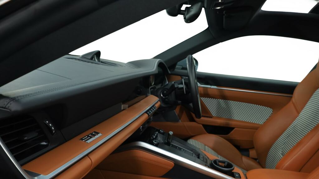 Porsche 911 2dr Pdk Silver #9