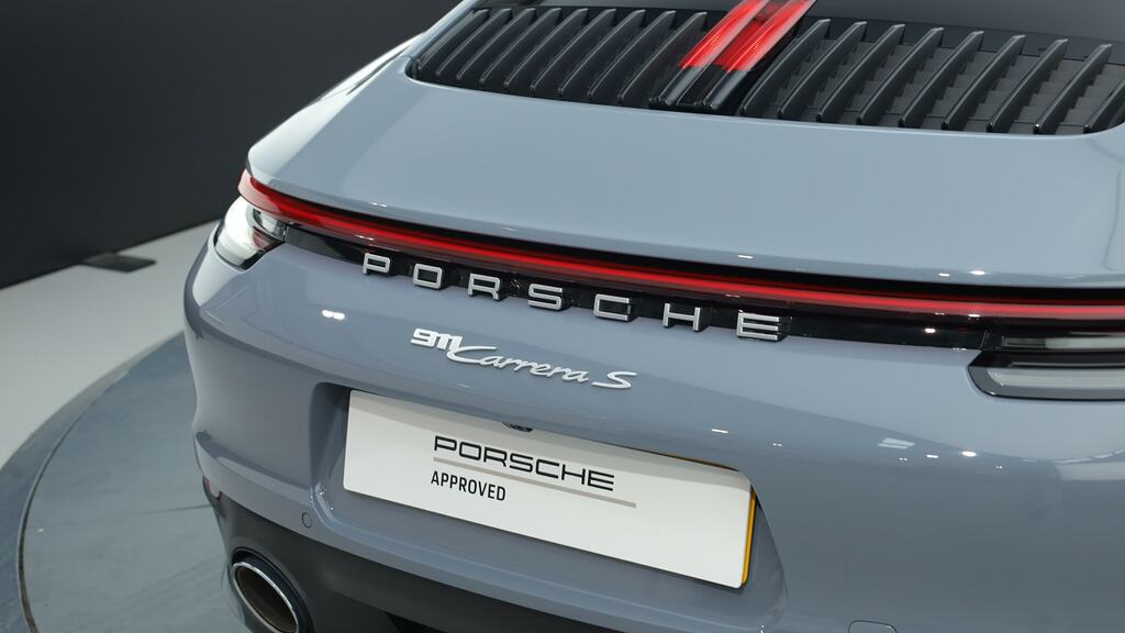 Porsche 911 2dr Pdk Silver #33